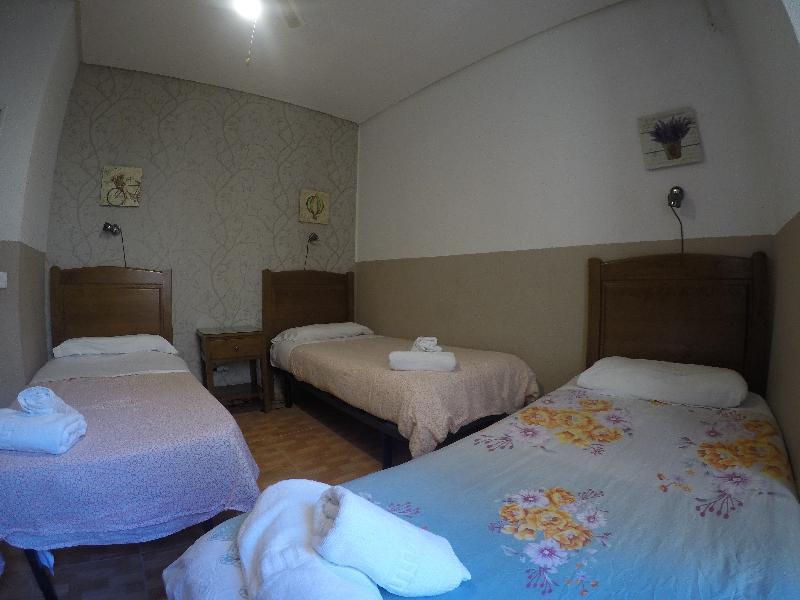 Фото Hostal Los Perales