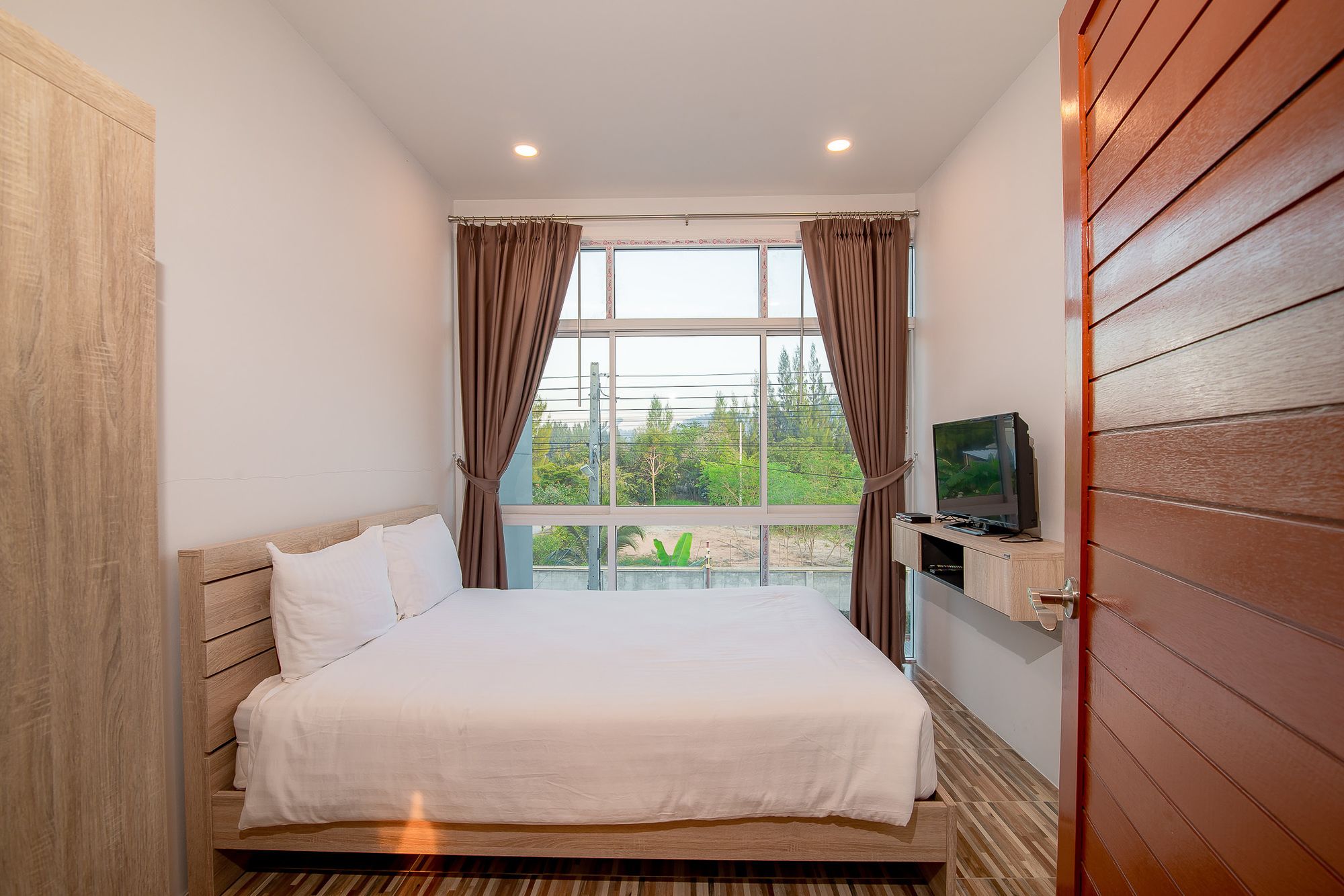 Фото Mondara Vacation Home