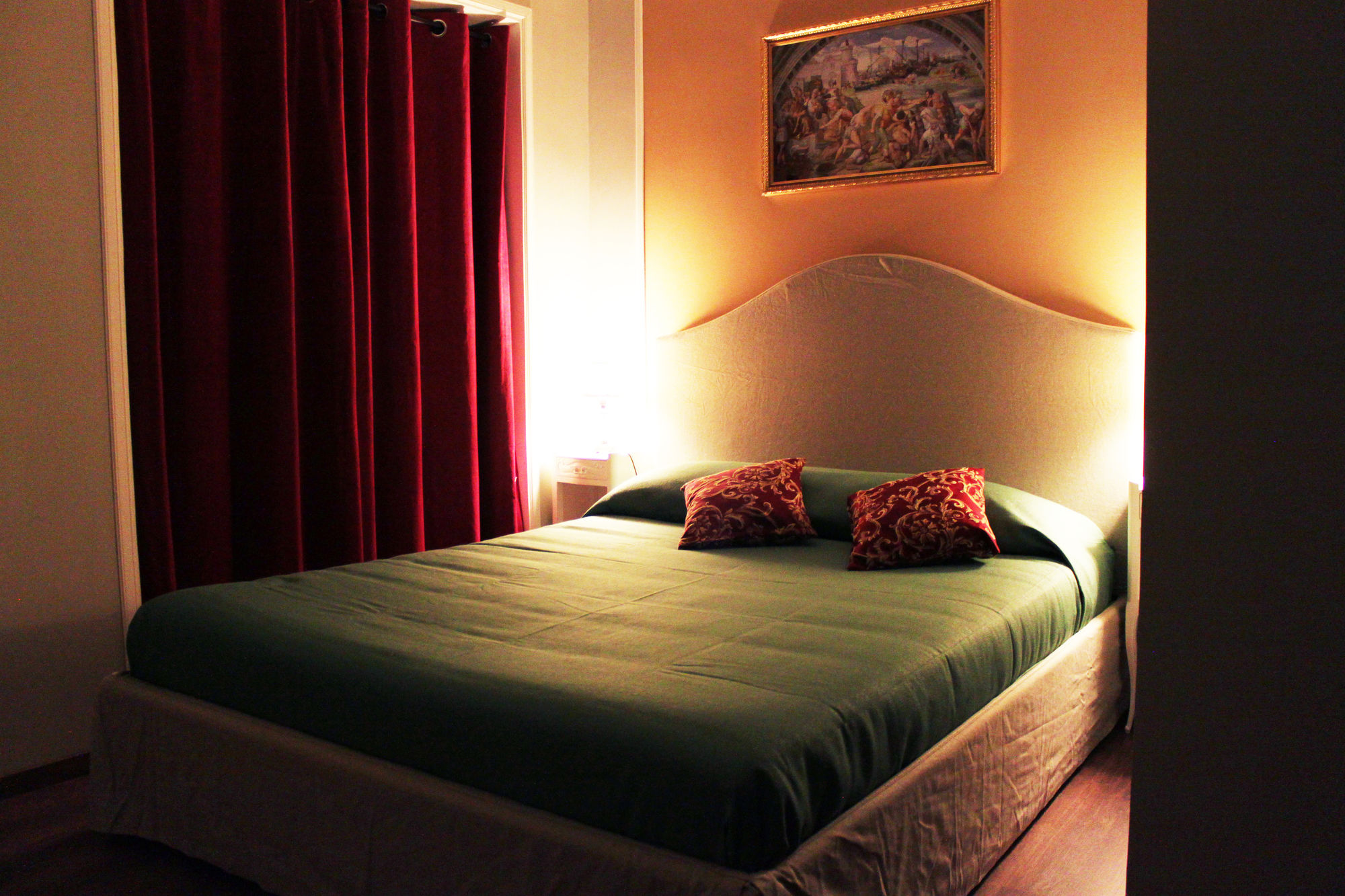 Фото Raphael Rooms