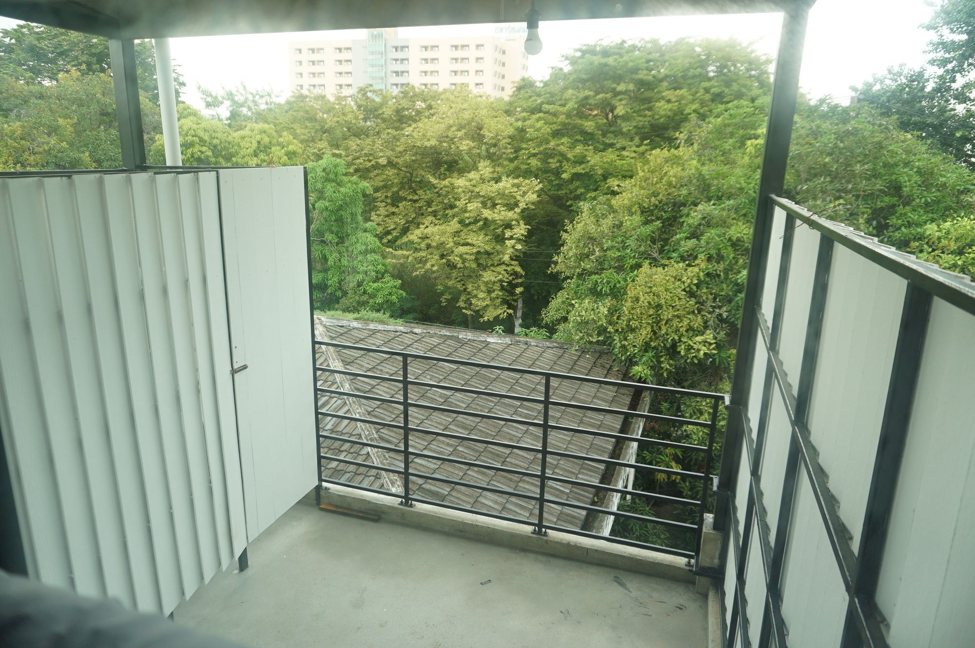 Фото Feel Good Bangkok Hostel