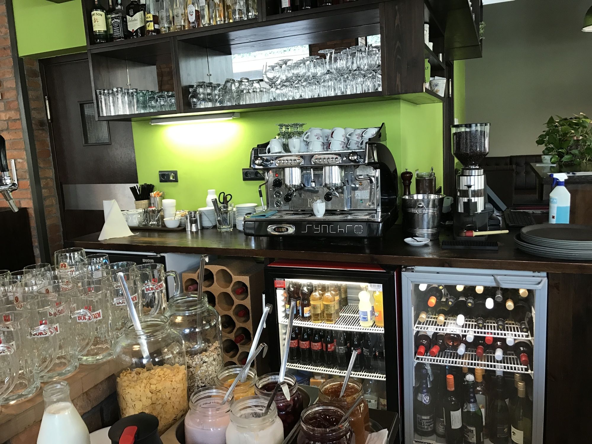 Фото Corvin Rose Apartment Hotel