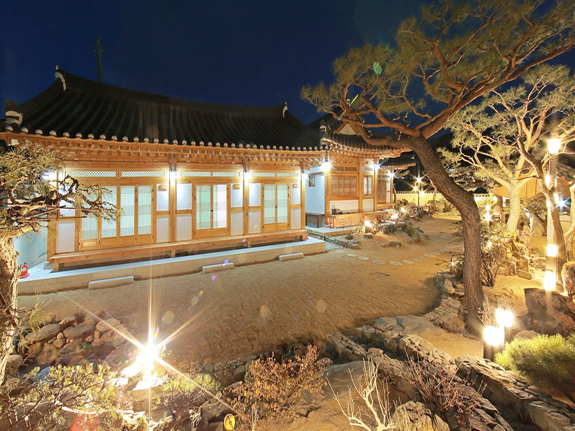 Фото Cheonggong Hanok Stay