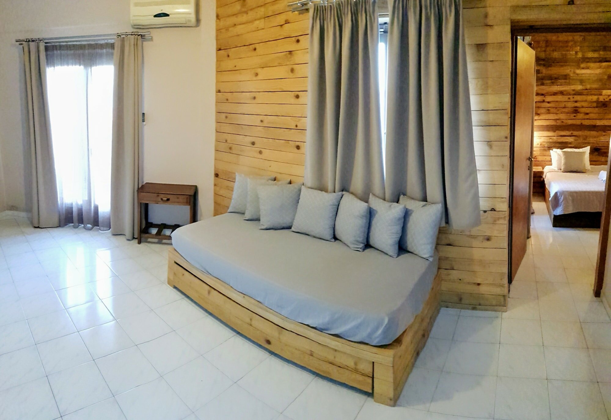 Фото Anemos Hotel