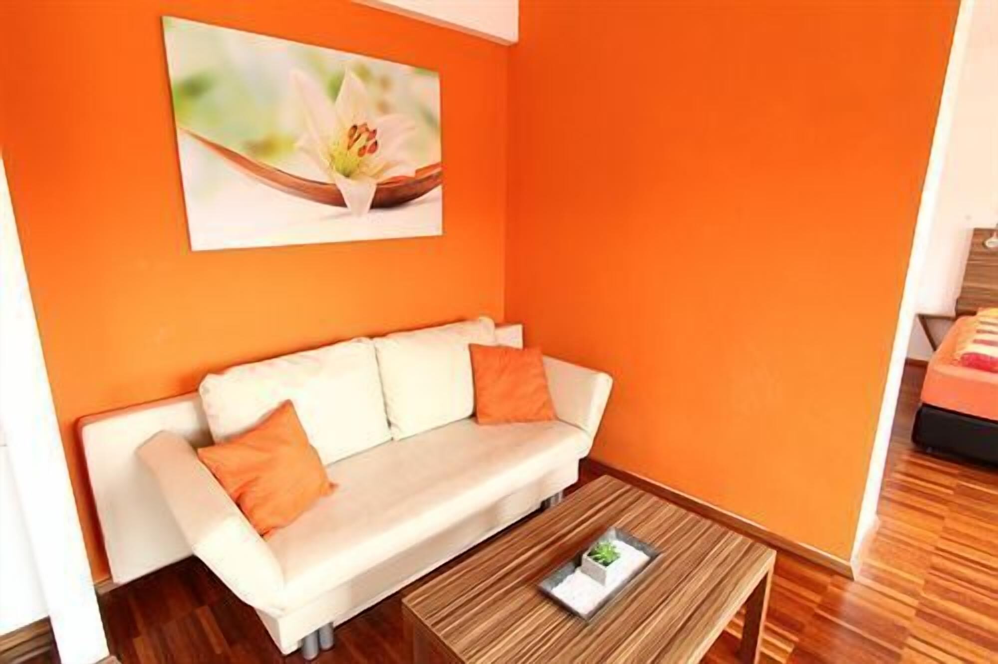 Фото Royal Living Apartments