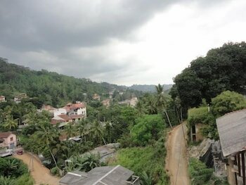 Фото Majestic Tourist Hotel