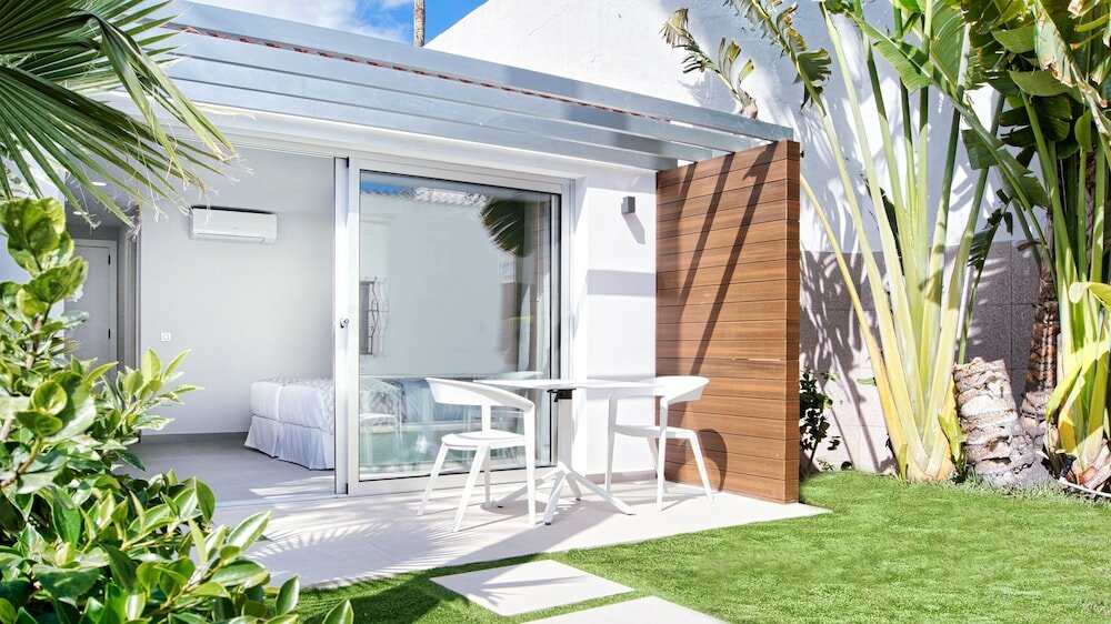 Фото Sanom Beach Resort - Adults Only 