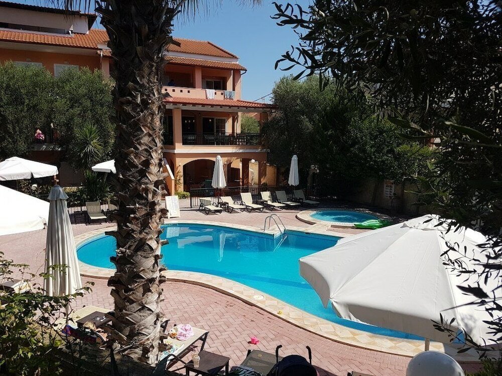 Фото Aloni Hotel