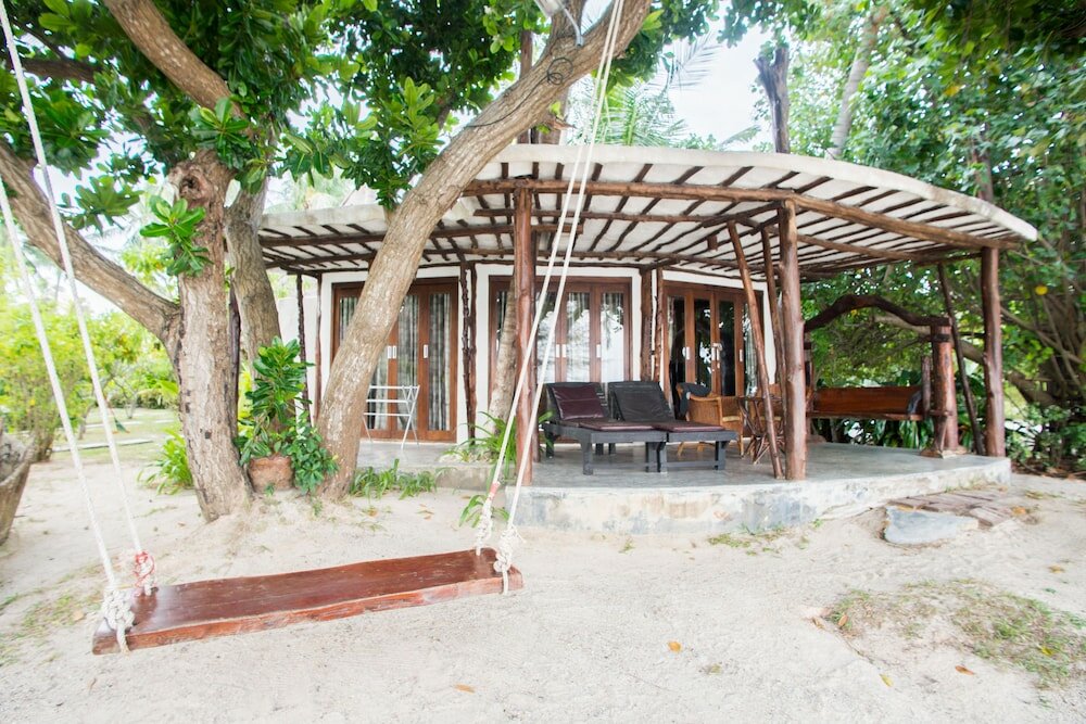 Фото B52 Beach Resort