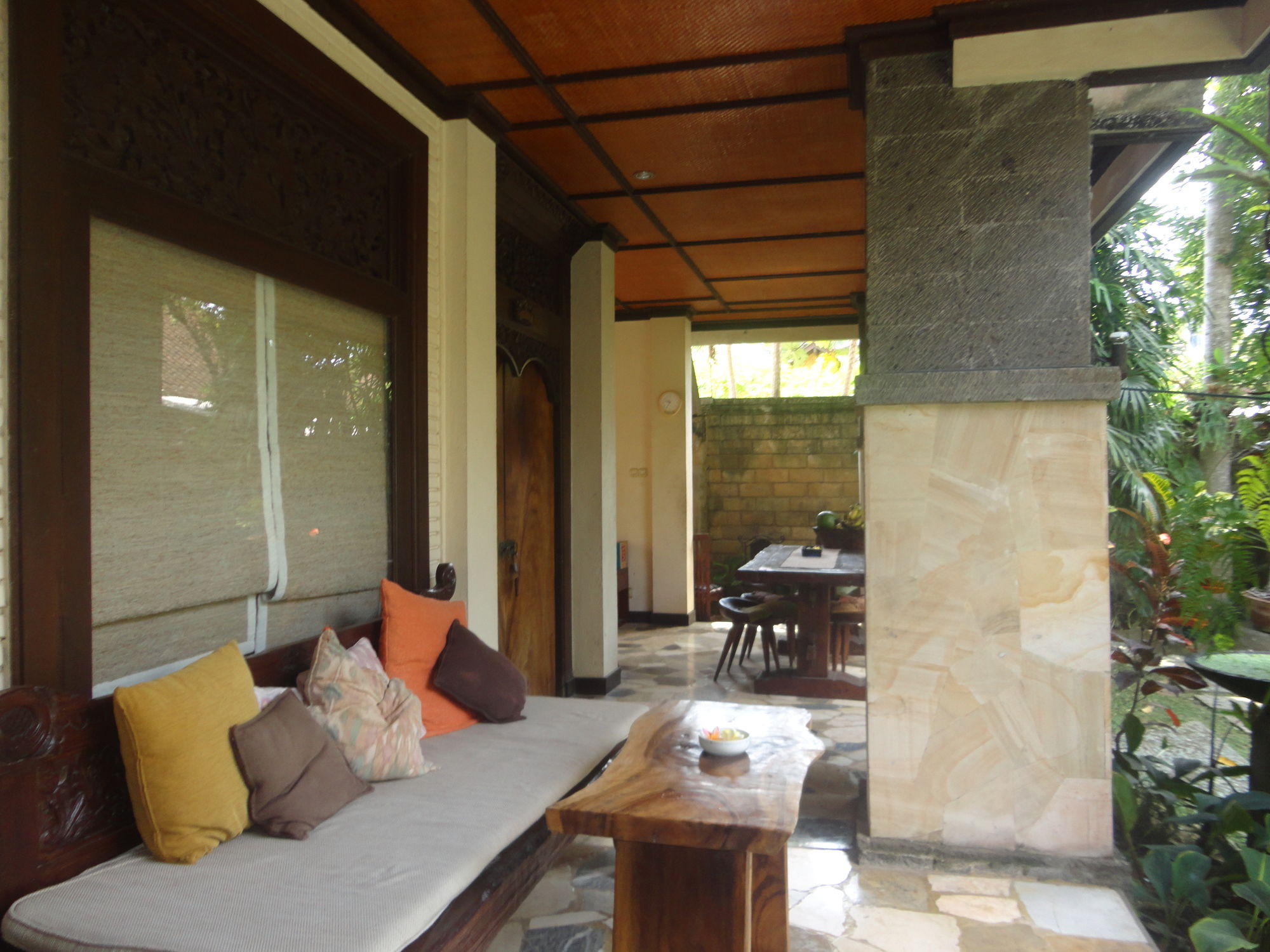 Фото Puri Cantik Bungalow