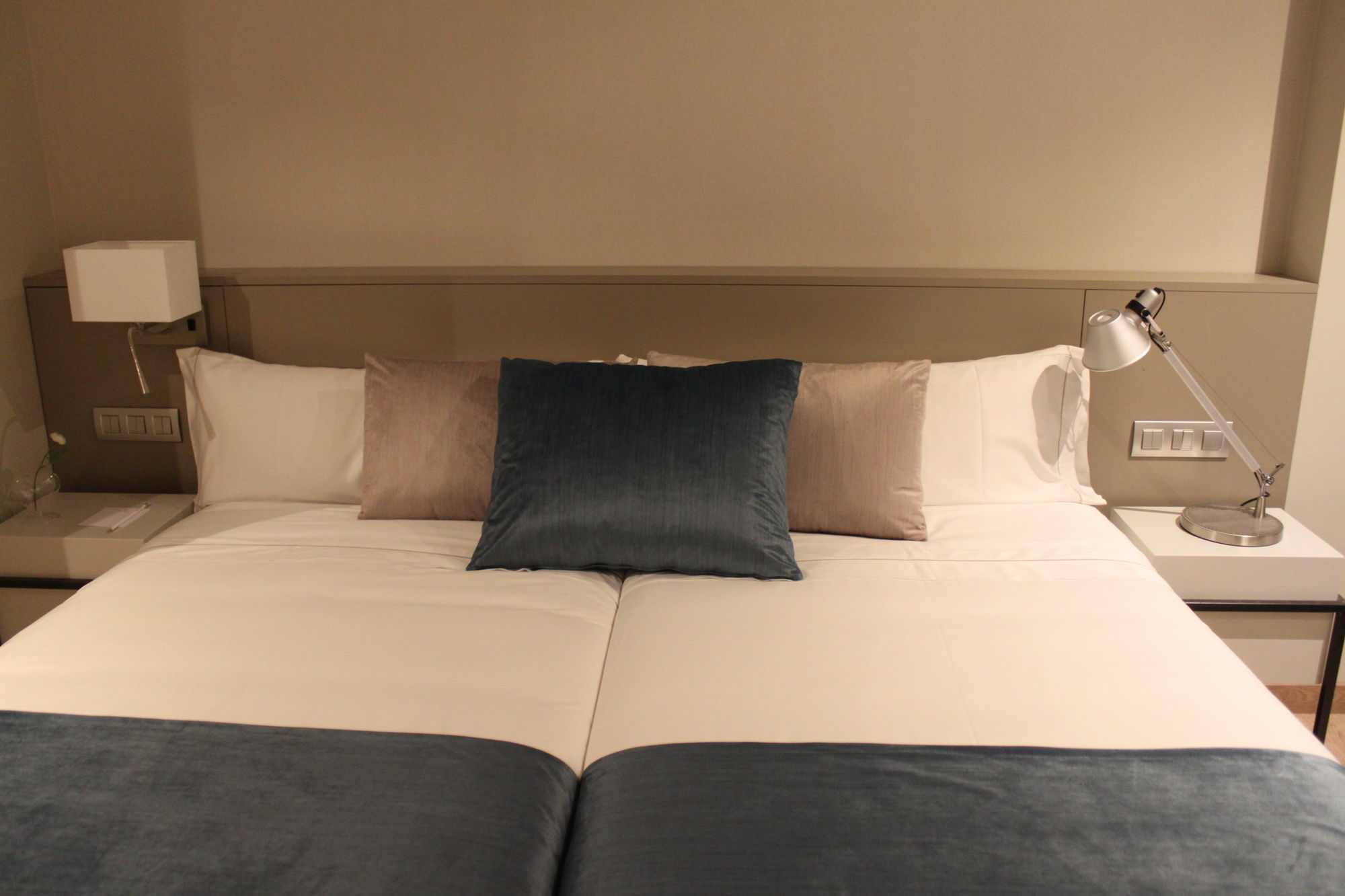 Фото Hotel Well and Come Barcelona 