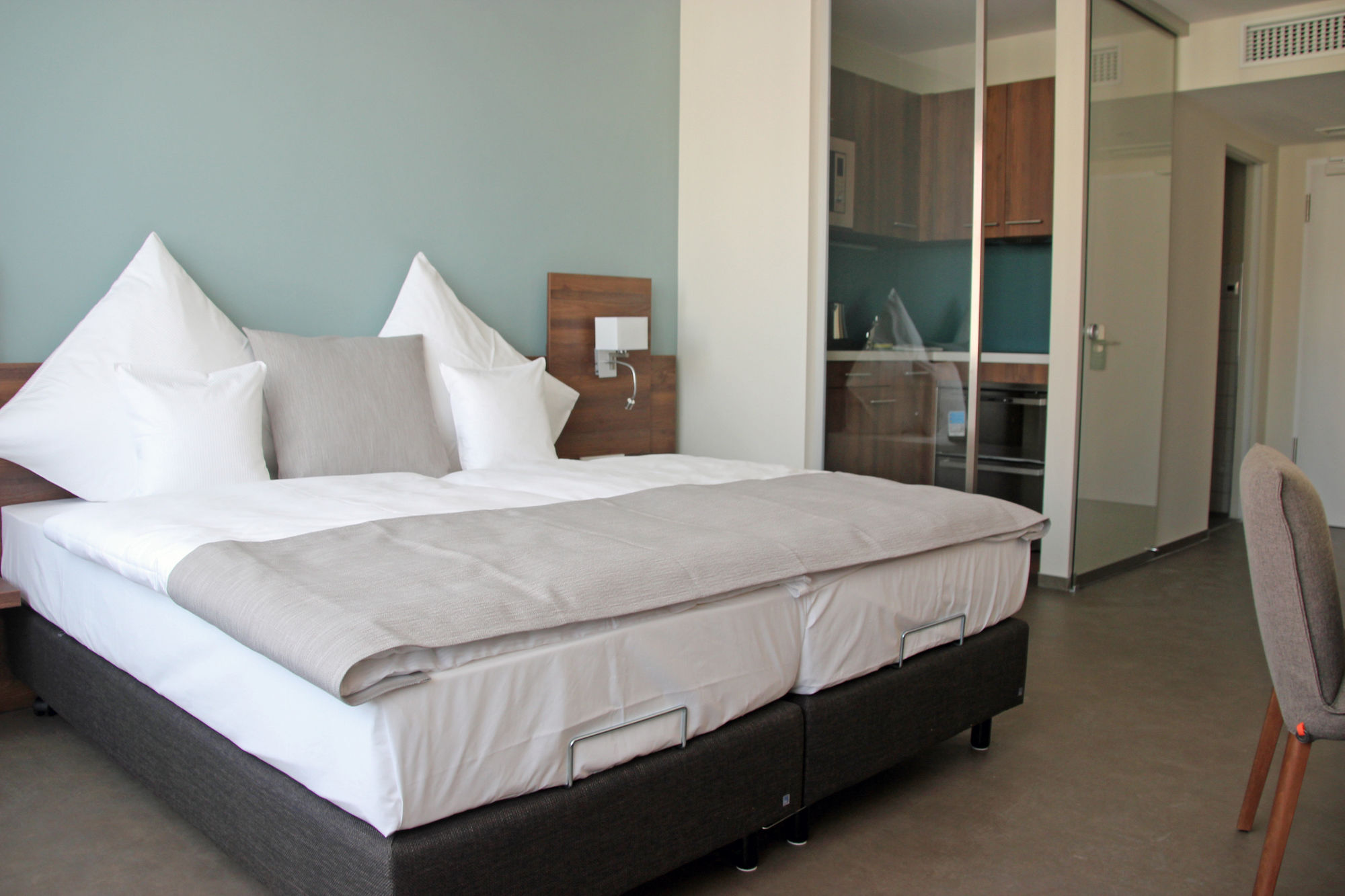 Фото Apart Hotel FirstBoarding Bayreuth