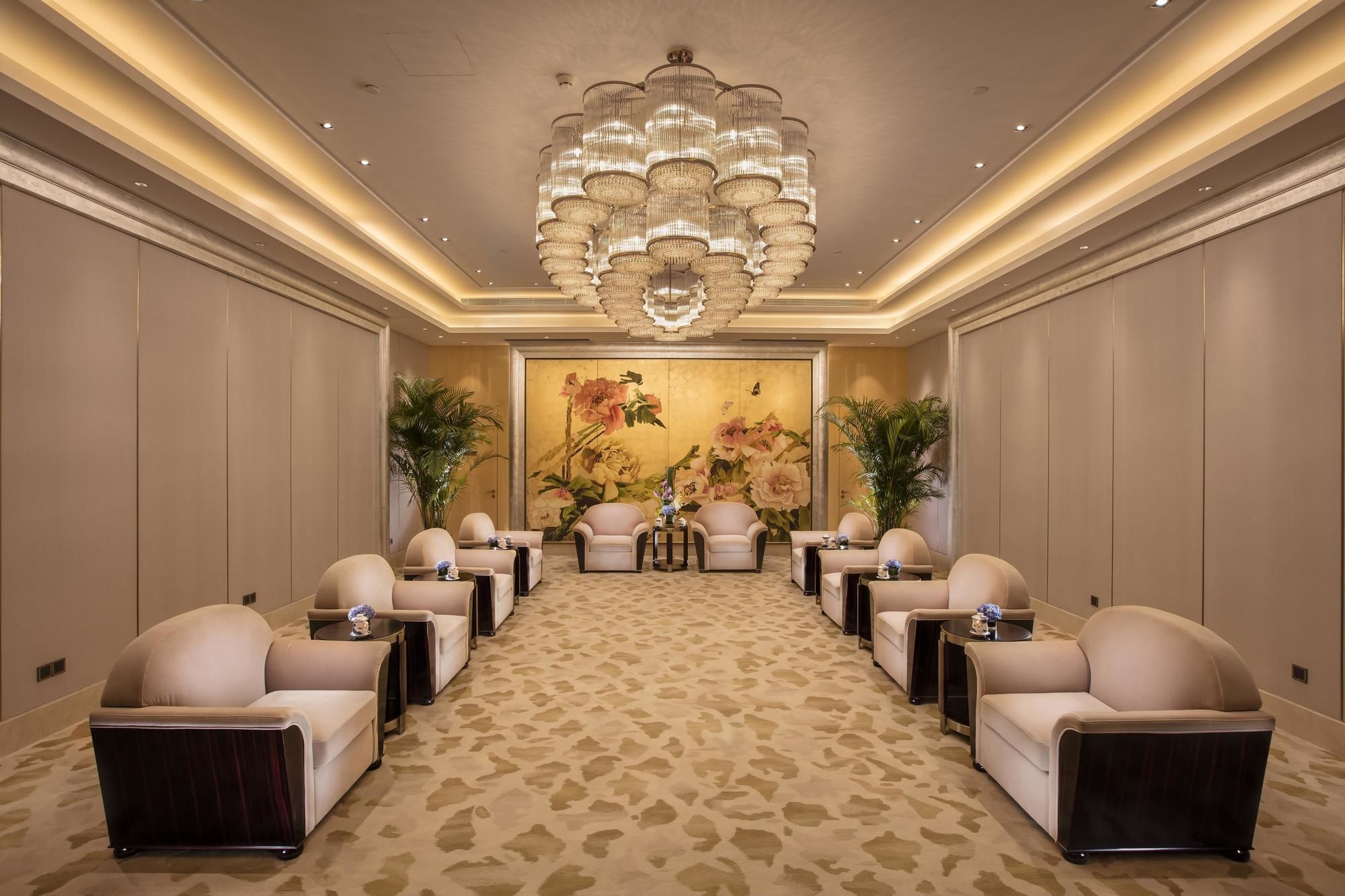 Фото Hilton Wuhan Riverside