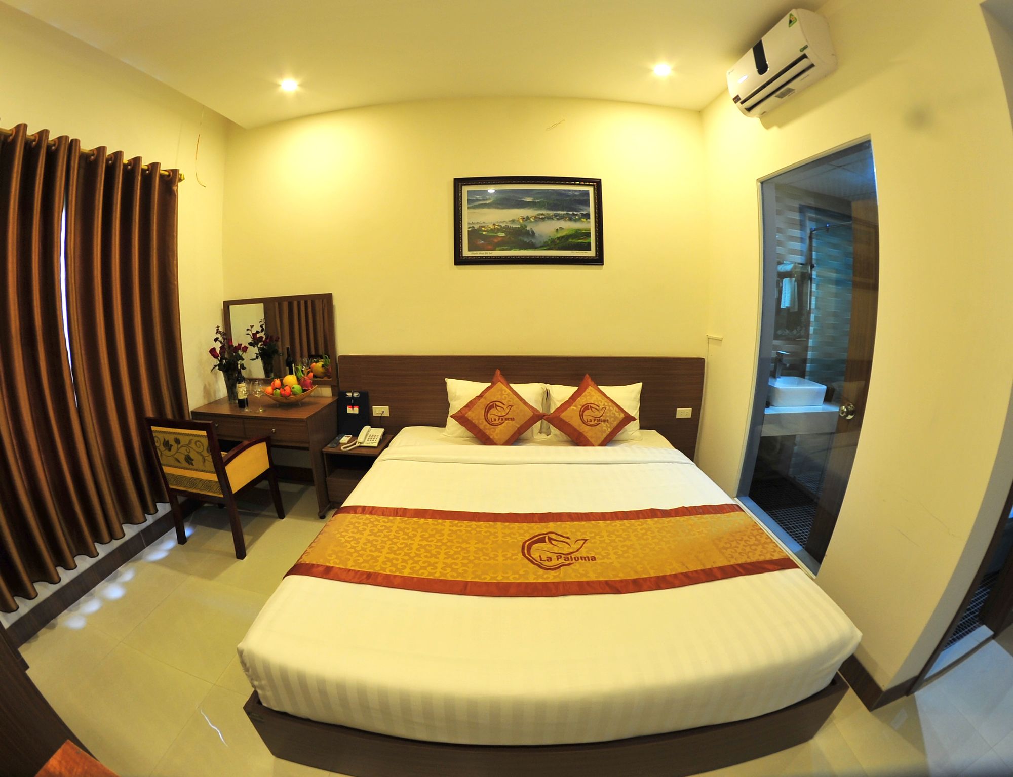 Фото La Paloma Hotel