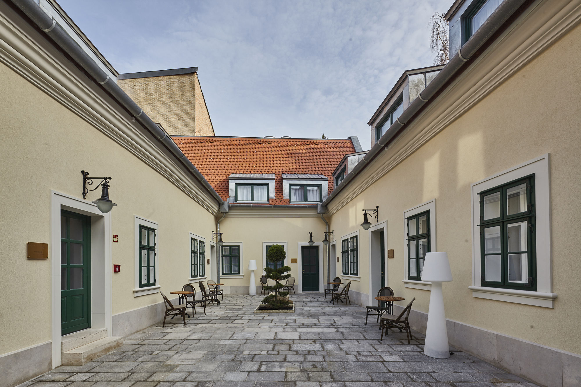 Фото Maison Bistro & Hotel