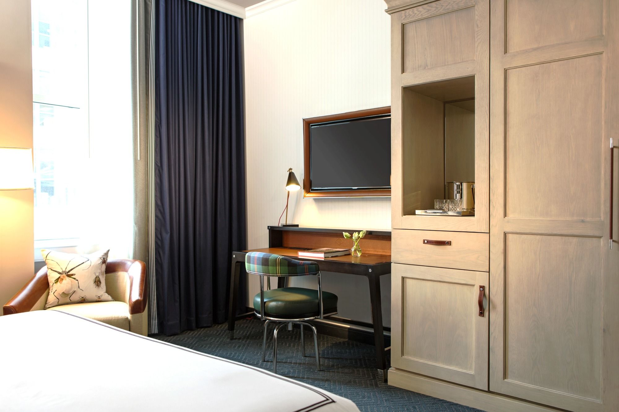 Фото Kimpton Cardinal Hotel, an IHG Hotel