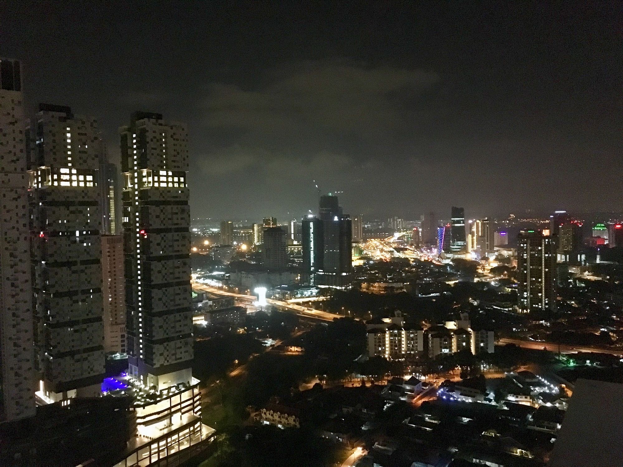 Фото Pinnacle Tower