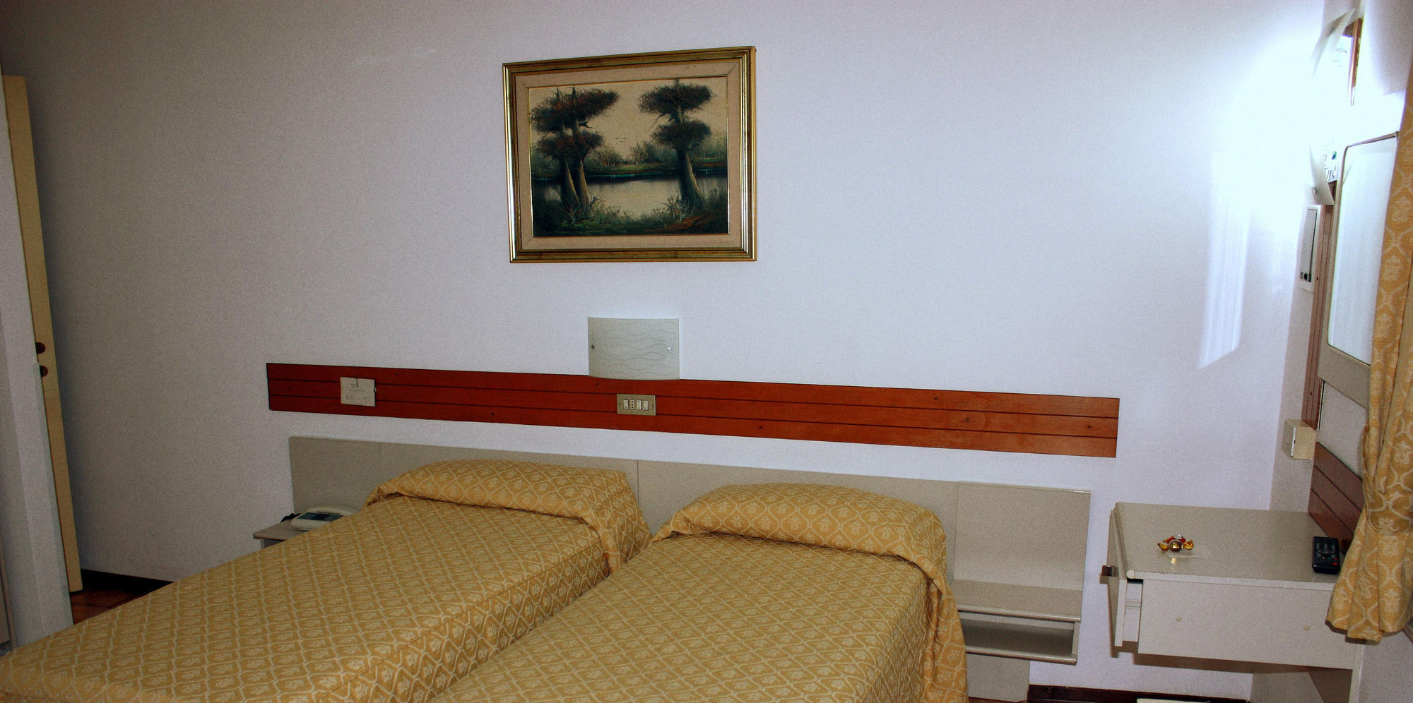 Фото Piccolo Hotel