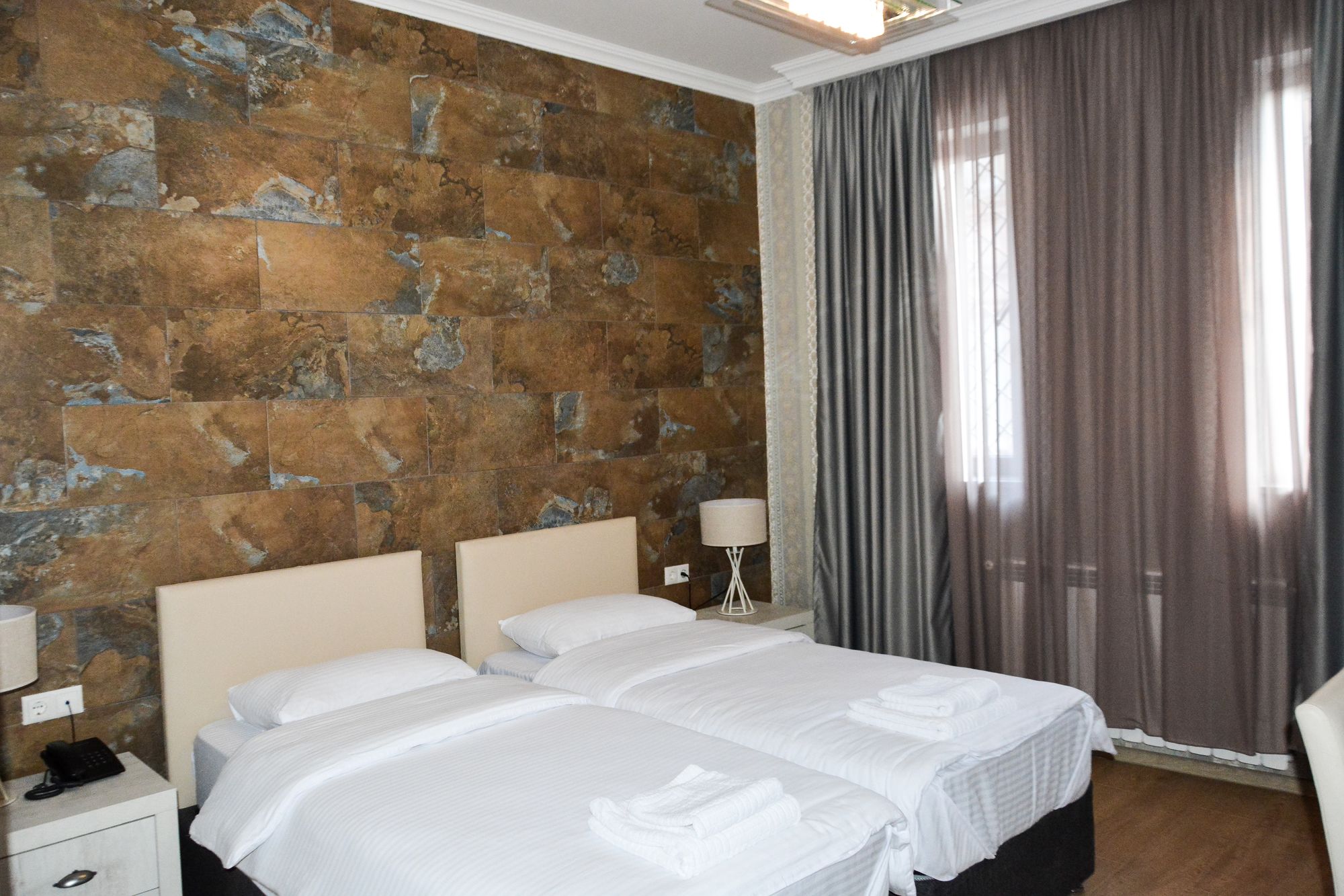Фото Eleon Boutique Hotel