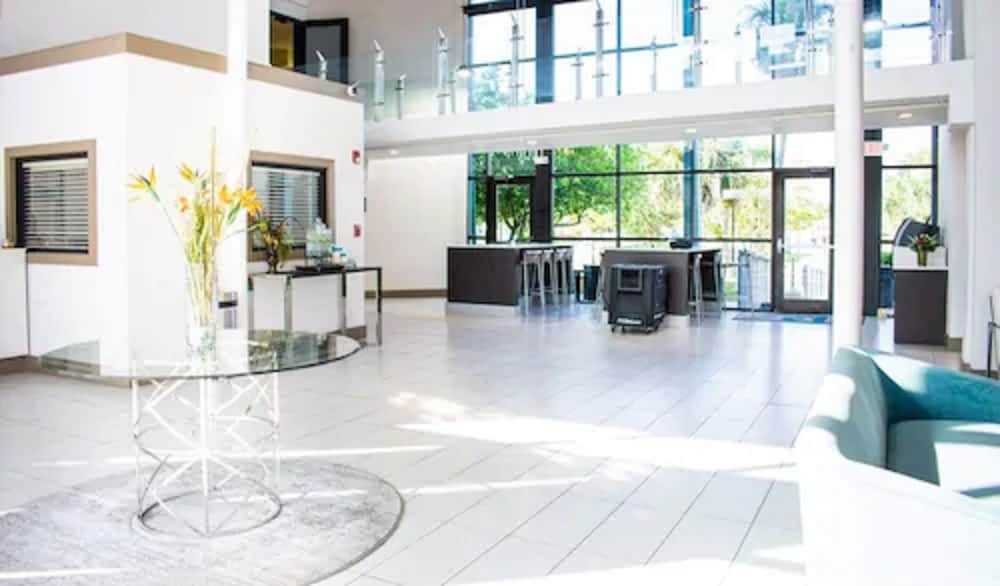 Фото Punta Gorda Waterfront Hotel and Suites