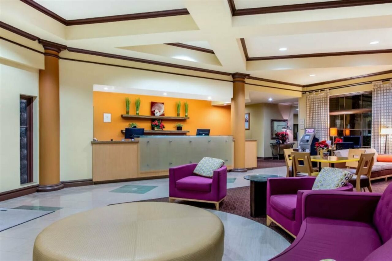 Фото La Quinta Inn & Suites by Wyndham Raleigh Crabtree