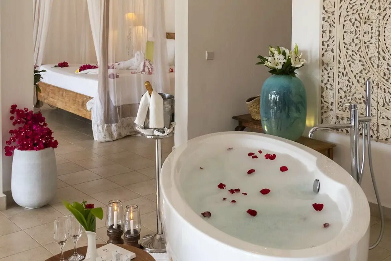 Фото Konokono Beach Resort and Isaraya Over Water Villa