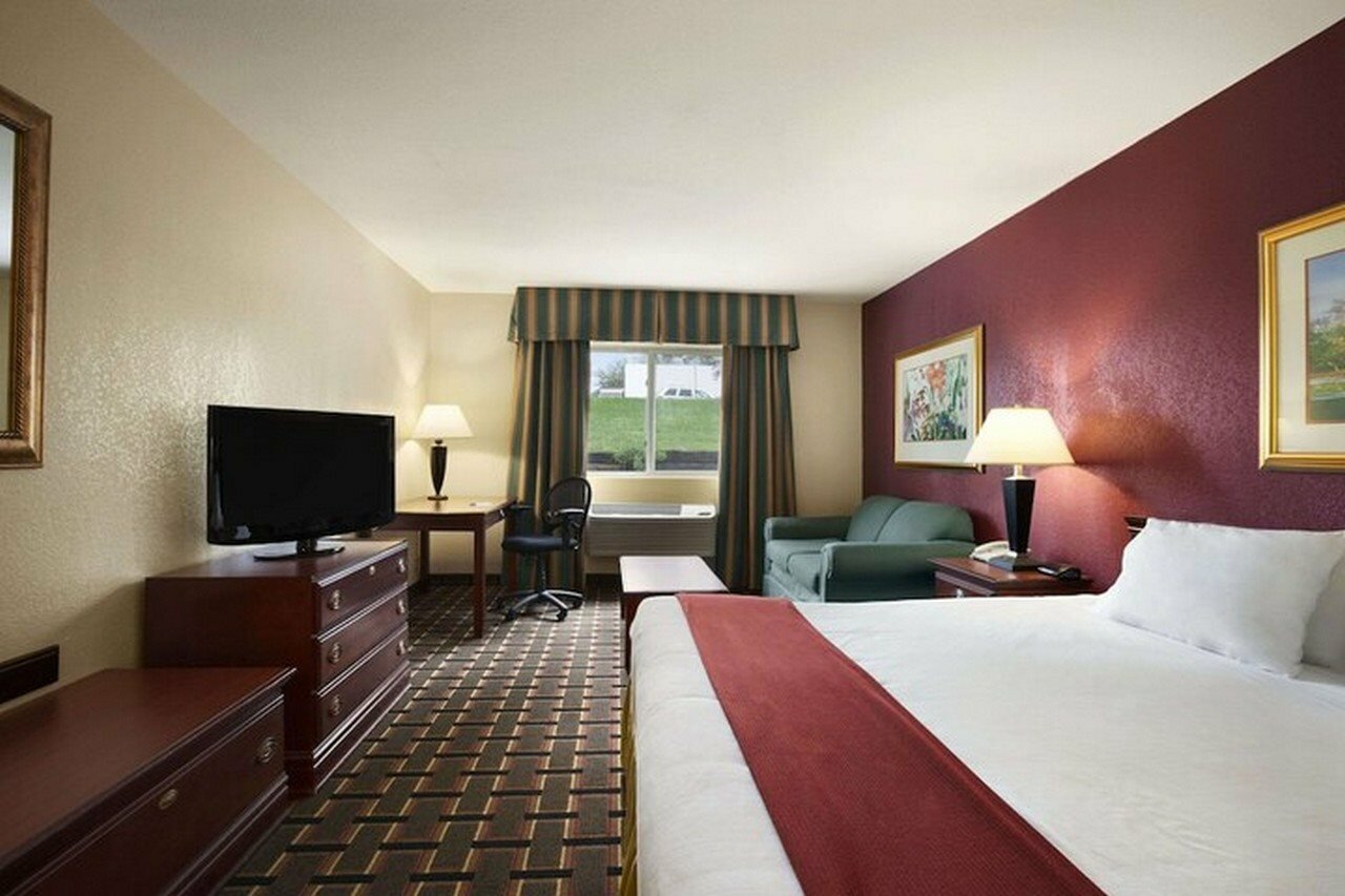 Фото Quality Inn Lincoln Cornhusker