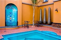 Фото Royal Elephant Hotel & Conference Centre