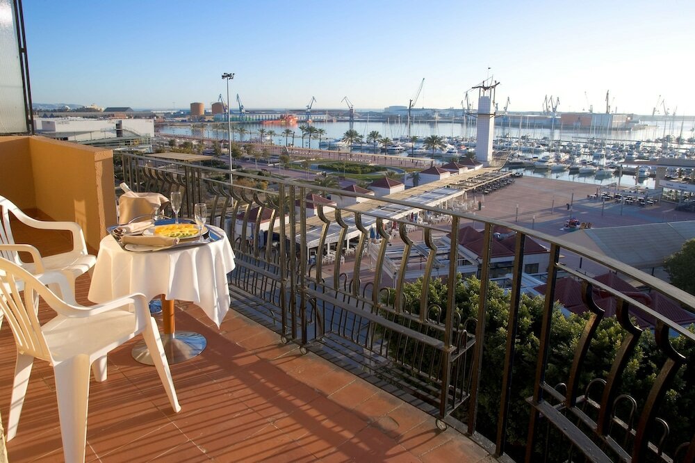 Фото Nh Castellón Turcosa