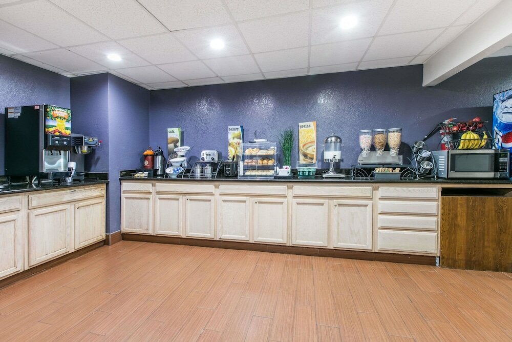 Фото Microtel Inn & Suites by Wyndham Oklahoma City Airport