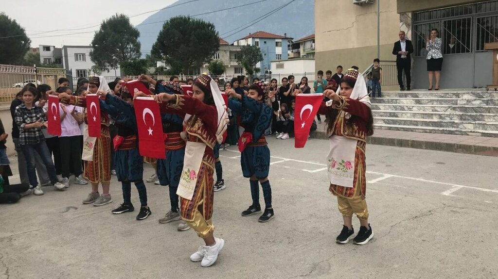 School Kazim Karabekir Ilkogretim Okulu, Manisa, photo
