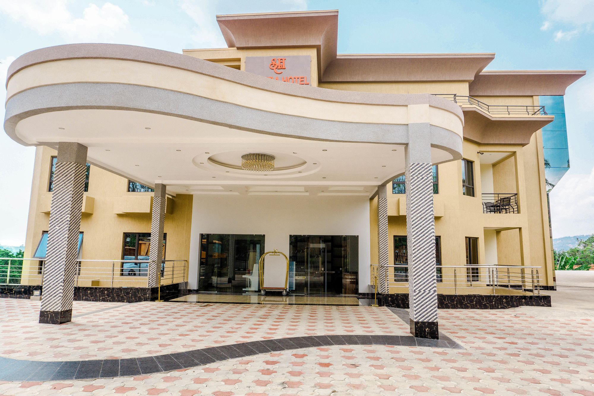 Фото отеля 1