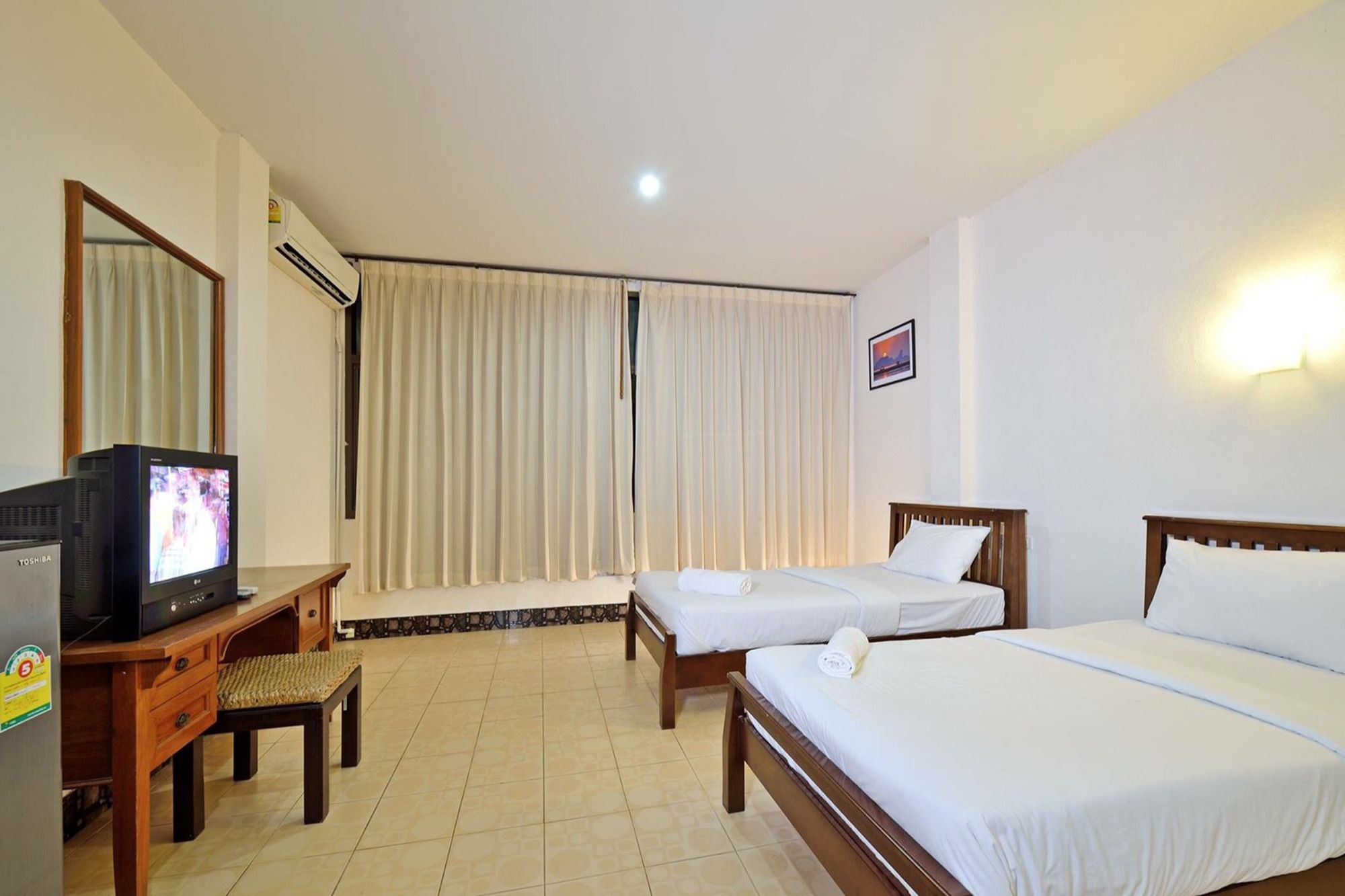 Фото Krabi Grand Place Hotel