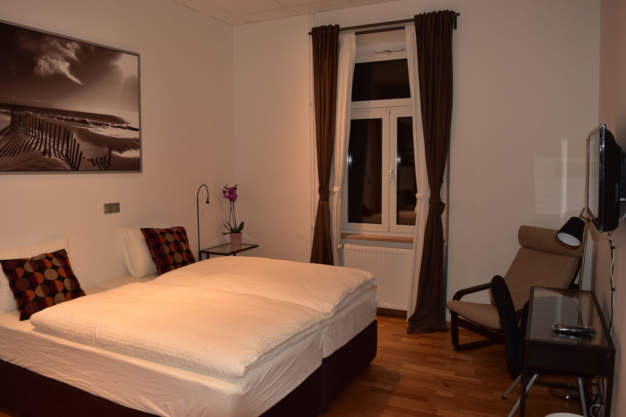 Фото отеля 2