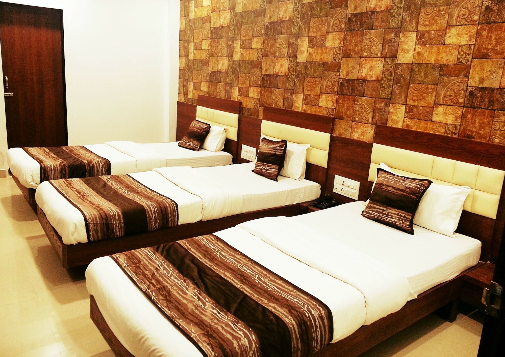 Фото Hotel Gomti