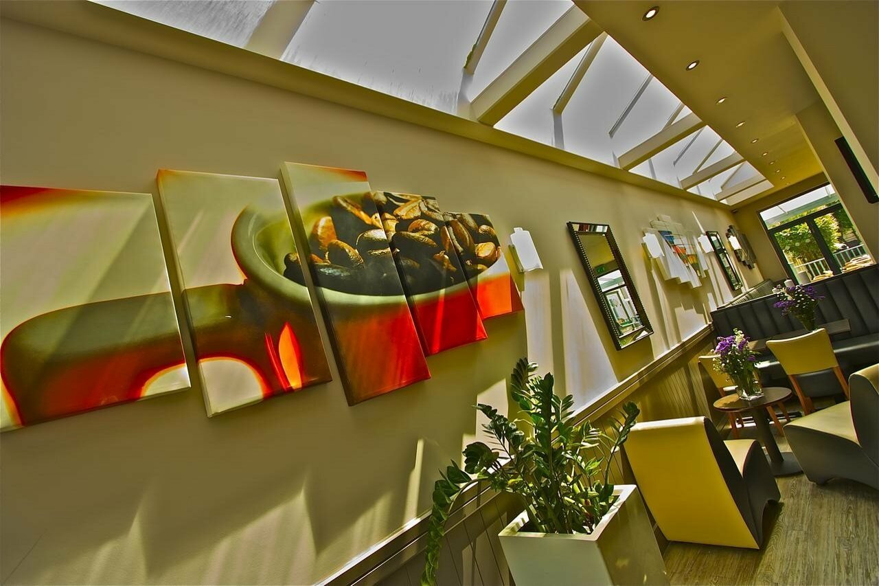 Фото The London Pembury Hotel