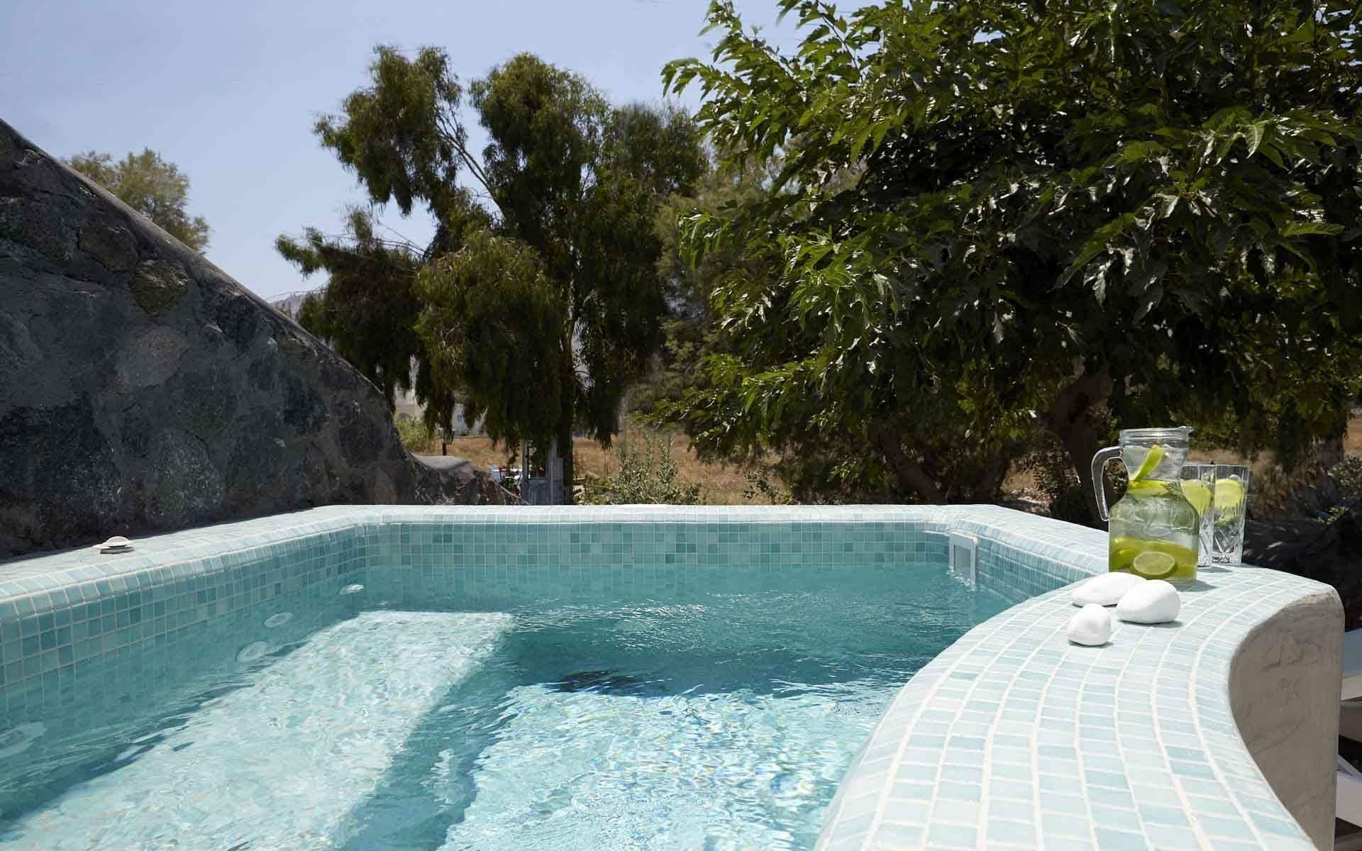 Фото Amara Suites Santorini