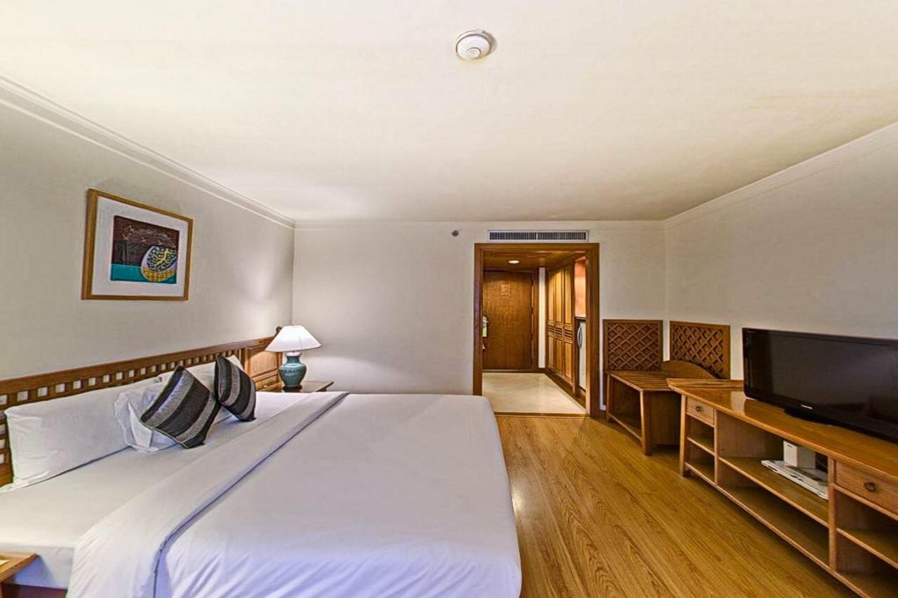 Фото Silom Serene Hotel