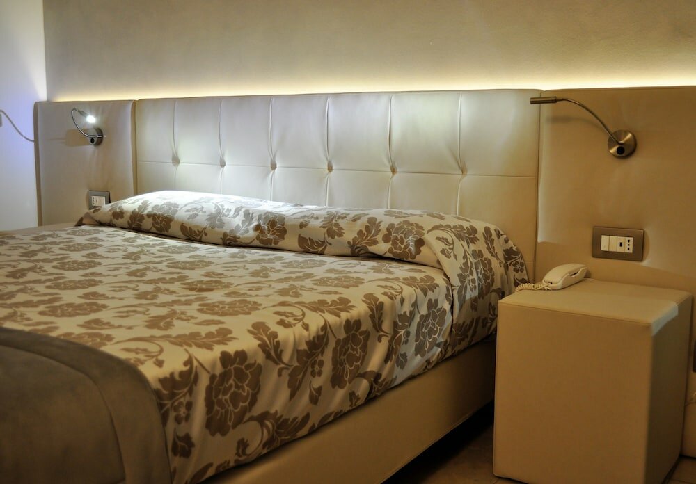 Фото Hotel Garibaldi