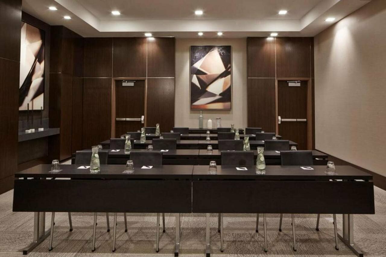 Фото Ac Hotel by Marriott Minneapolis Downtown