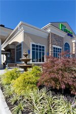 Фото Holiday Inn Express Woodstock-Shenandoah Valley, an Ihg Hotel