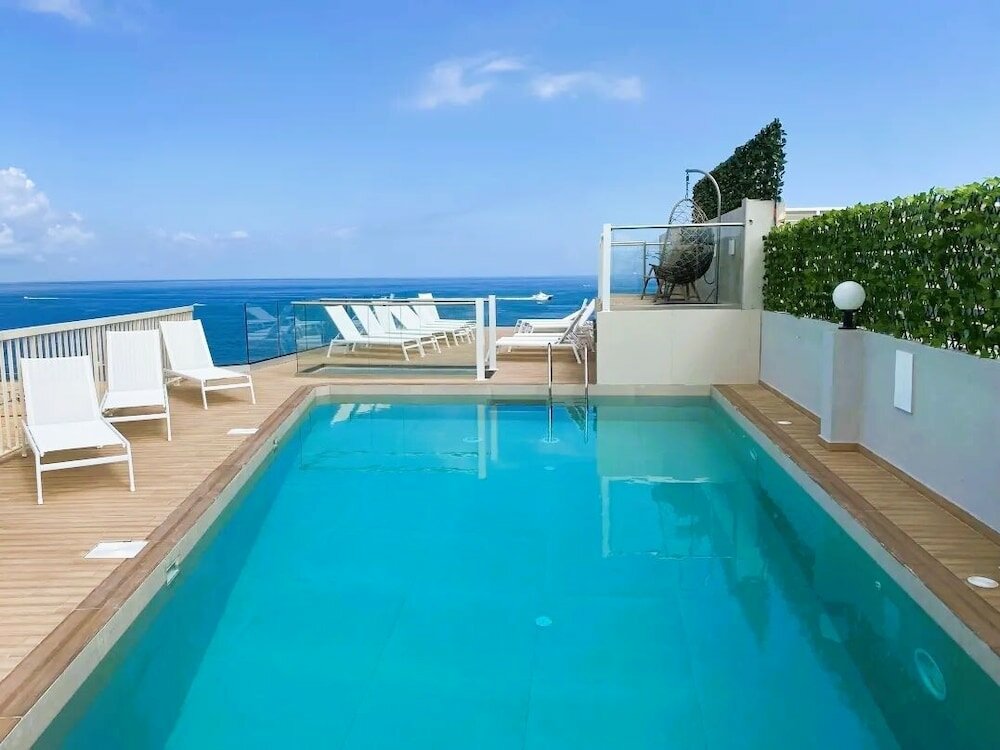 Фото Diplomat Hotel