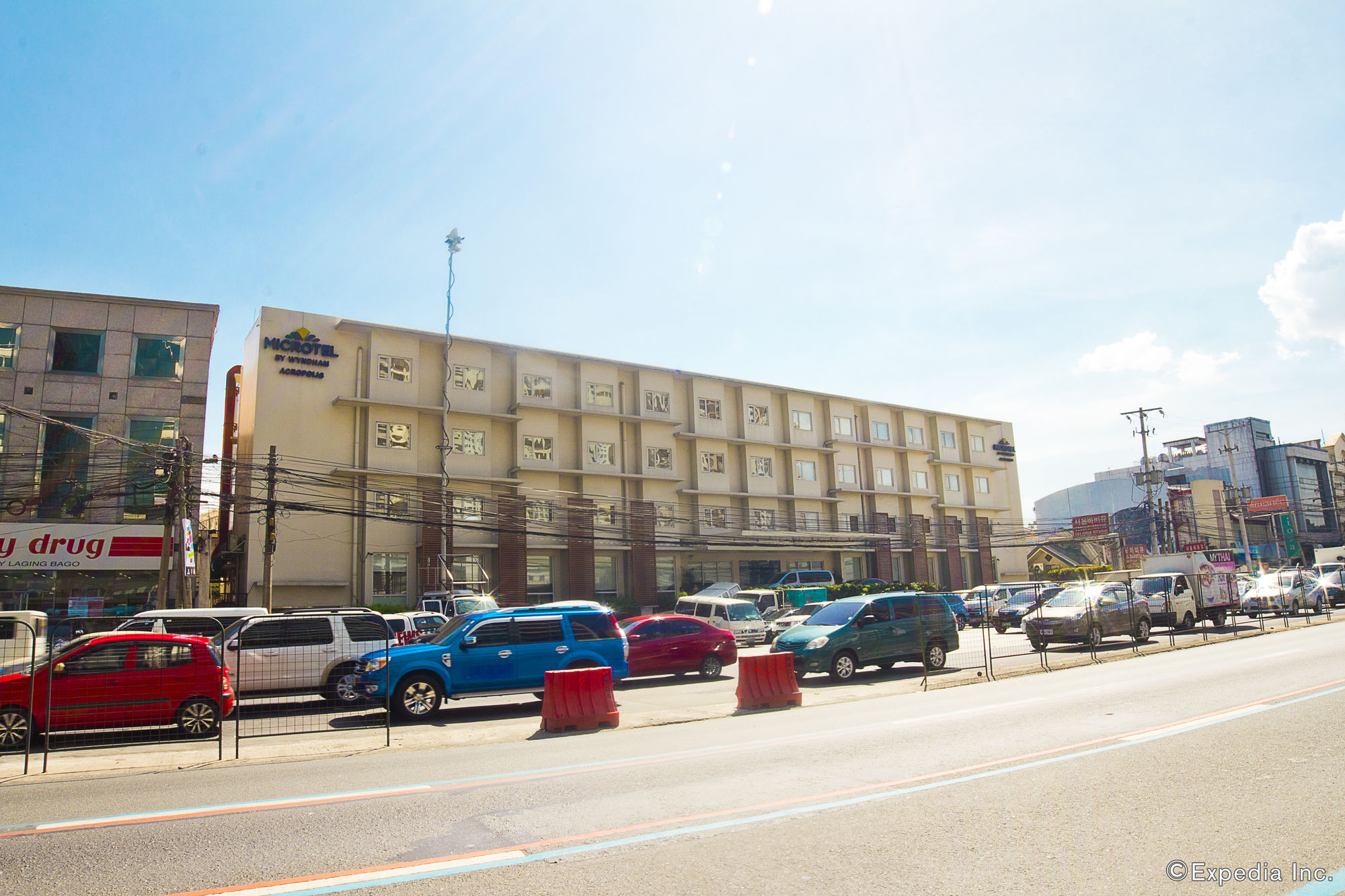 Фото отеля 2