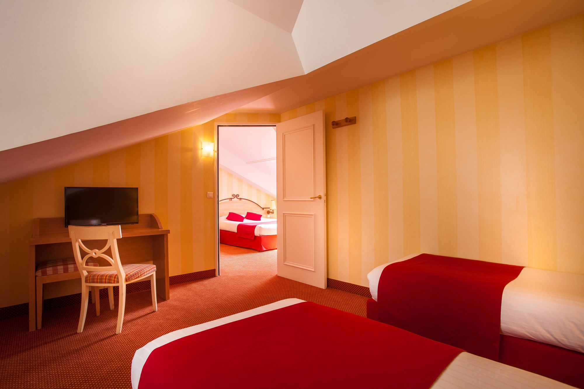 Фото Hotel Delambre