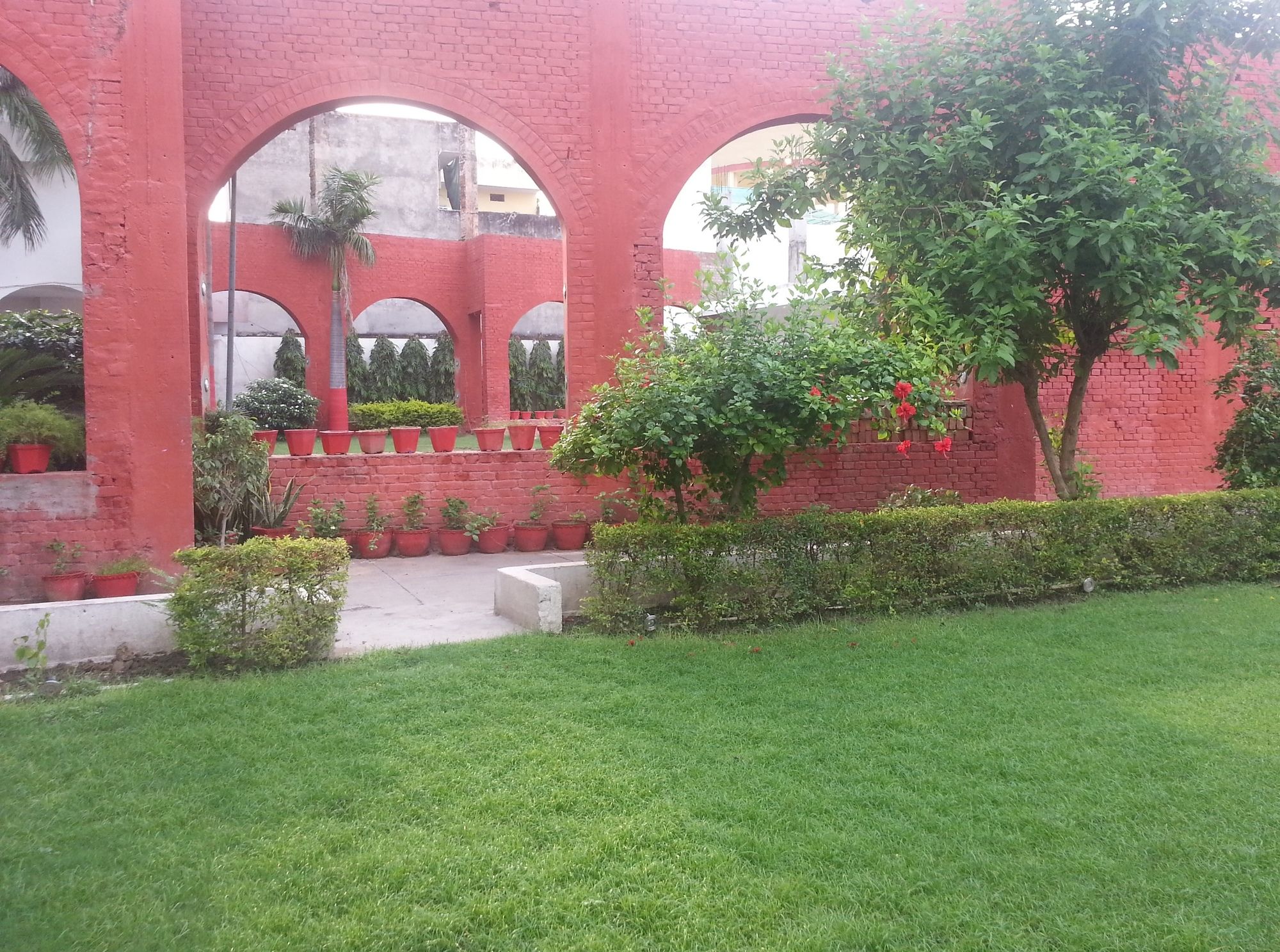 Фото Hotel Varuna