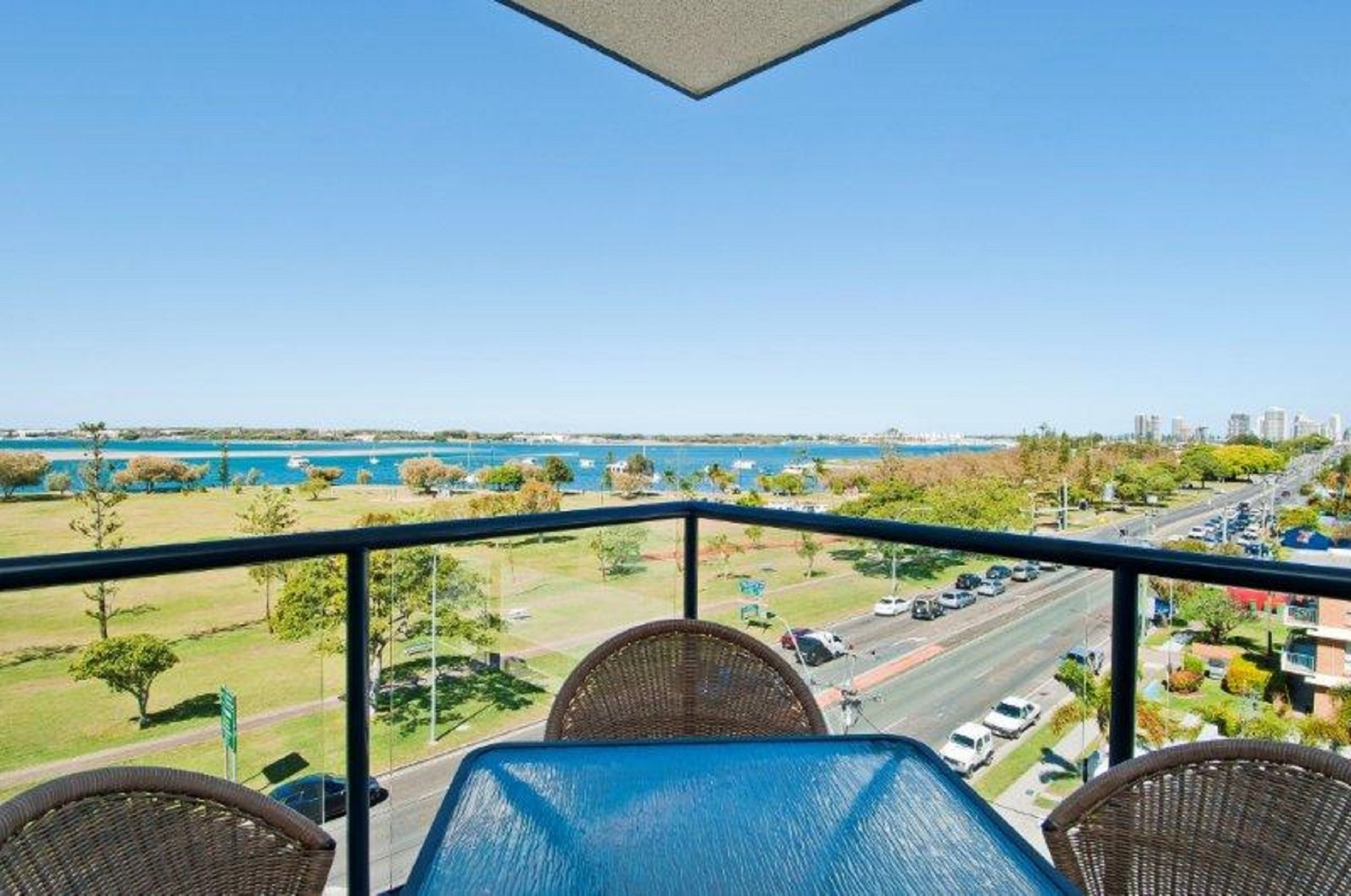 Фото Aqualine Apartments