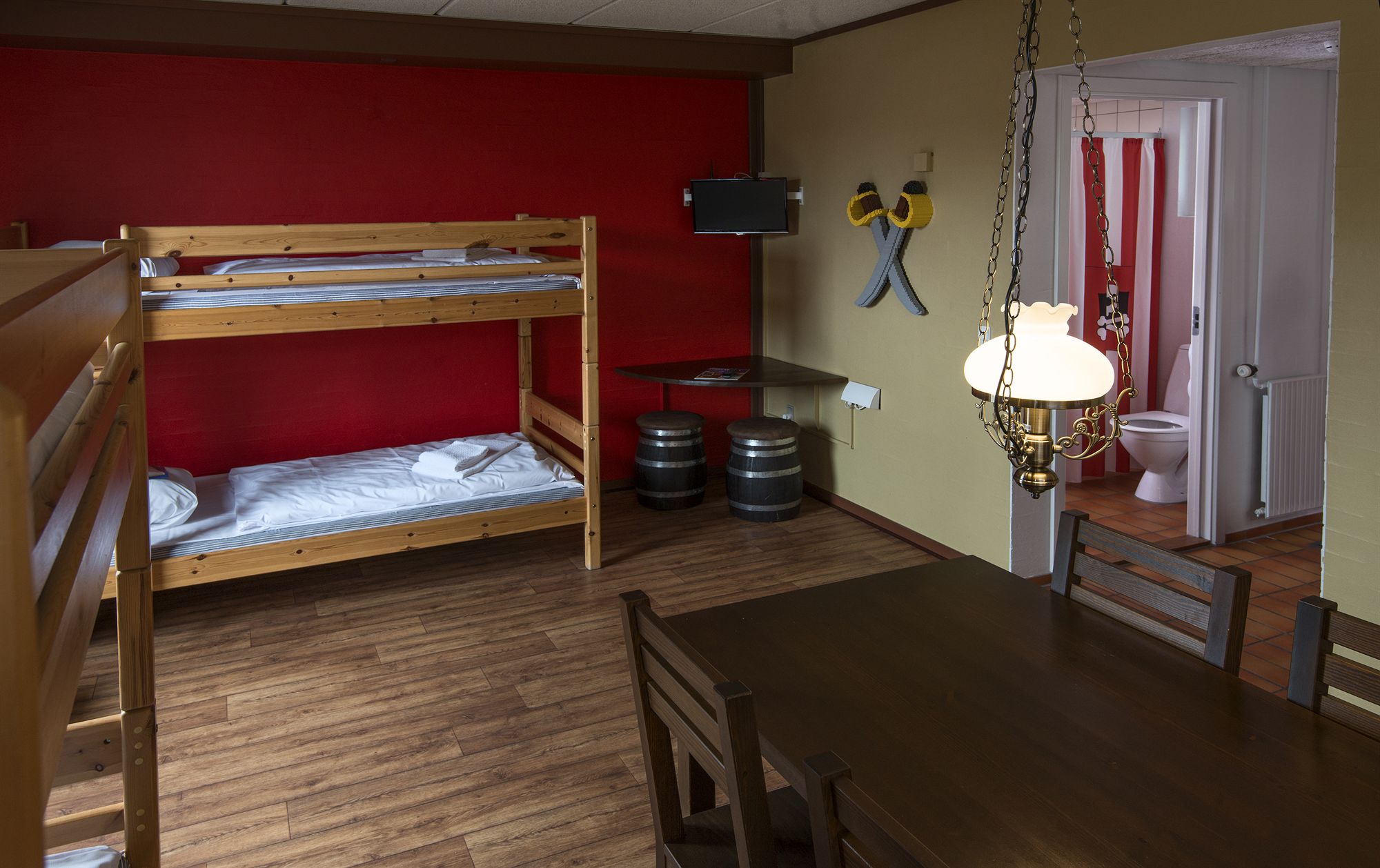 Фото Legoland Wilderness Barrels & Cabins