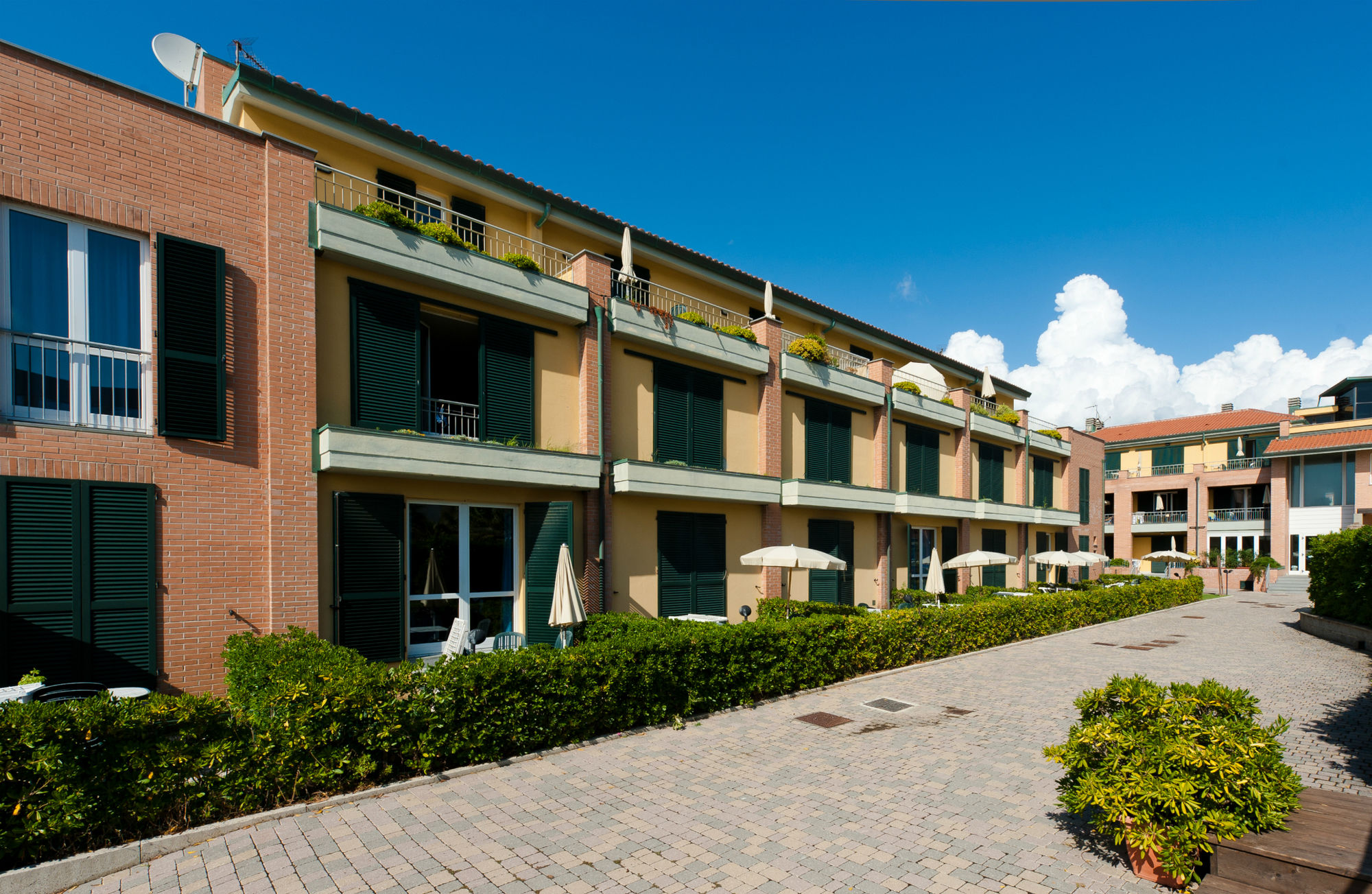 Фото Continental Resort