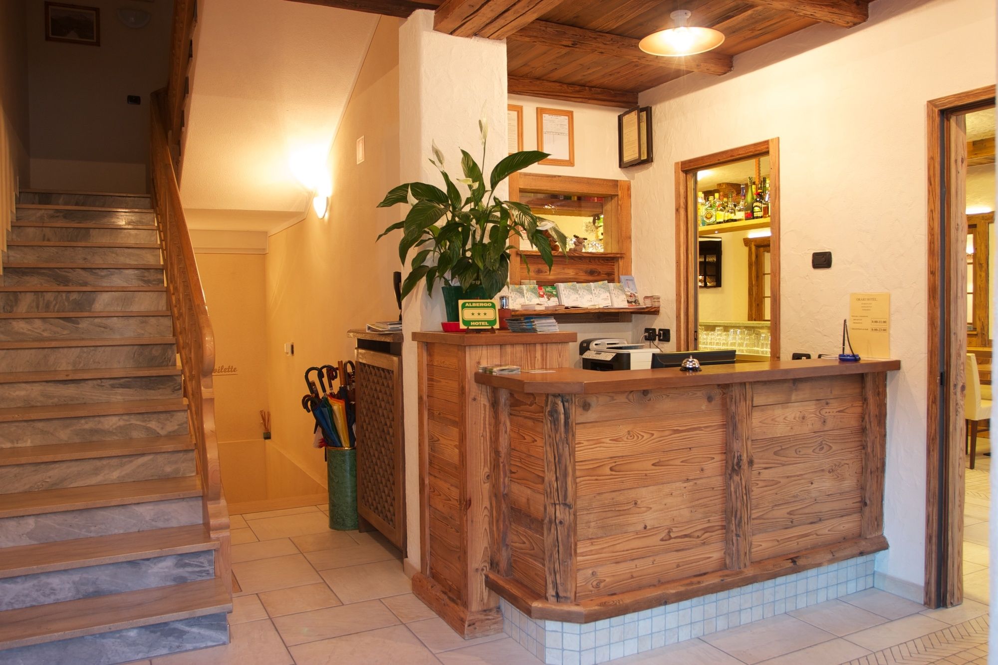 Фото Hotel Crosal