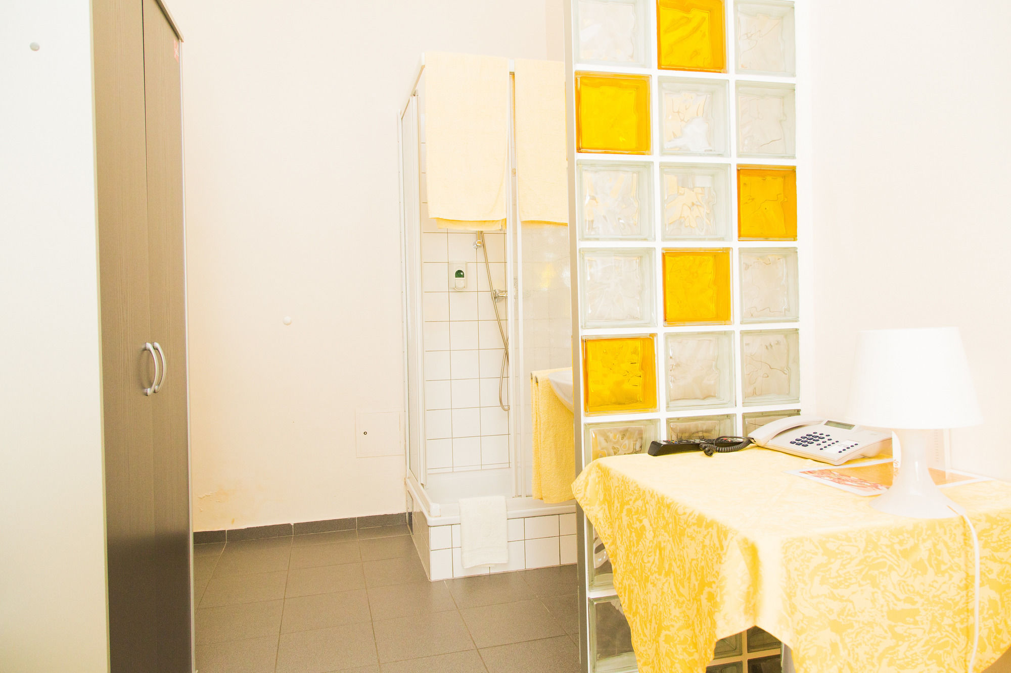 Фото Odeon Hotel