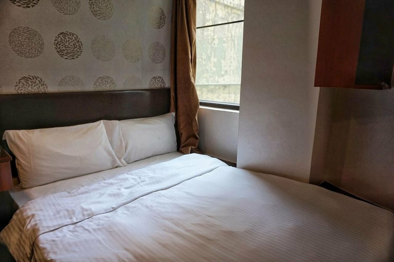 Фото Lander Hotel Prince Edward